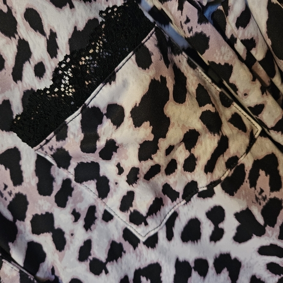 La Vie En Rose Ultra Soft Leopard Nightdress - Picture 5 of 6